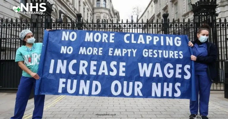 picture showing nhs staff protest for increase in wages